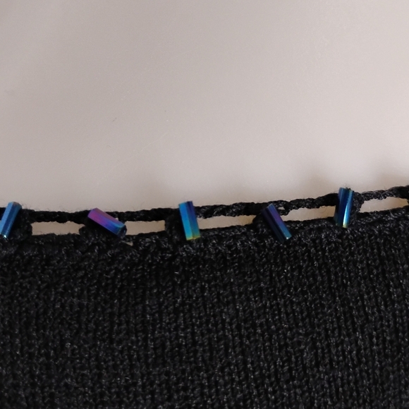 SILK BLEND FLOWER POWER KNIT TOP - Picture 3 of 11